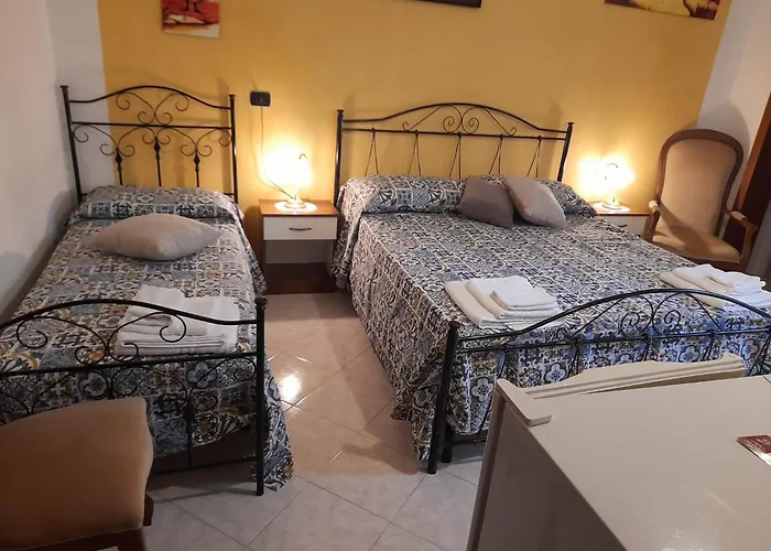 Dafne Bed & Breakfast 3*